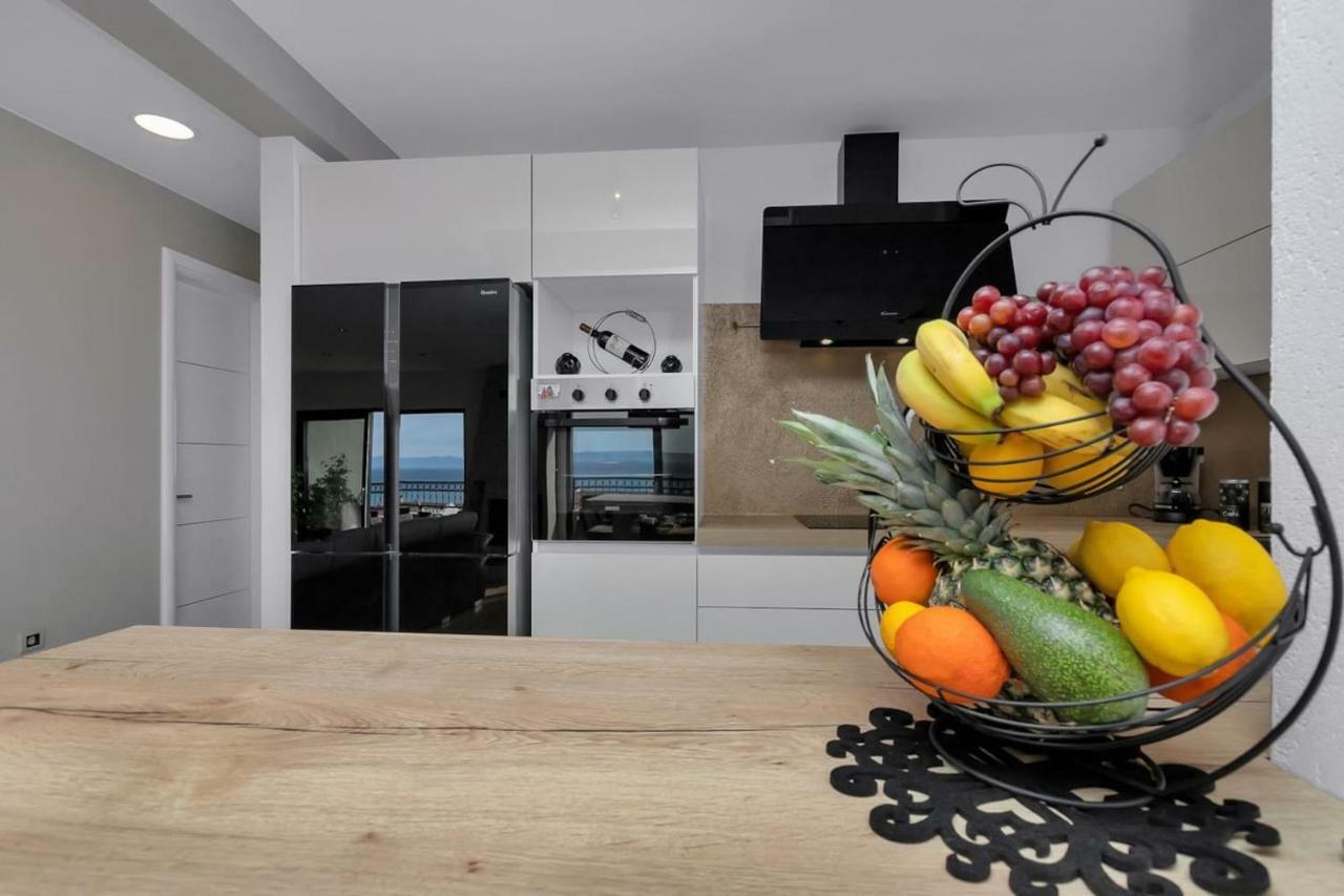 Luxurious Eol Apartment Makarska